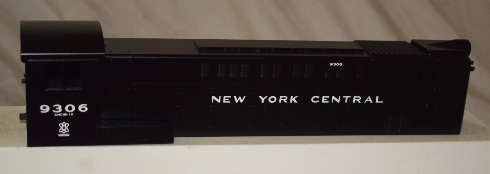 MTH VO-1000 Diesel Locomotive Shell New York Central NYC #9306 – O Gauge Sample