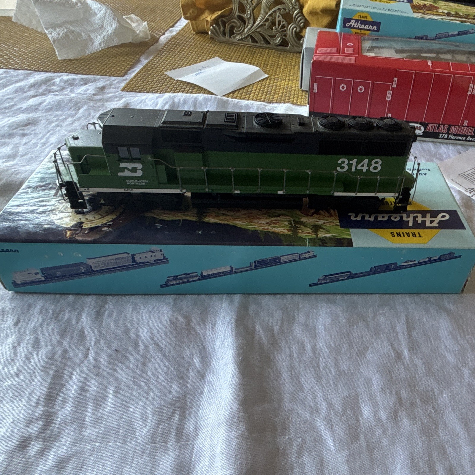 Athearn HO Scale GP50 Dummy Burlington Northern BN #3148 #4034 w/ Box