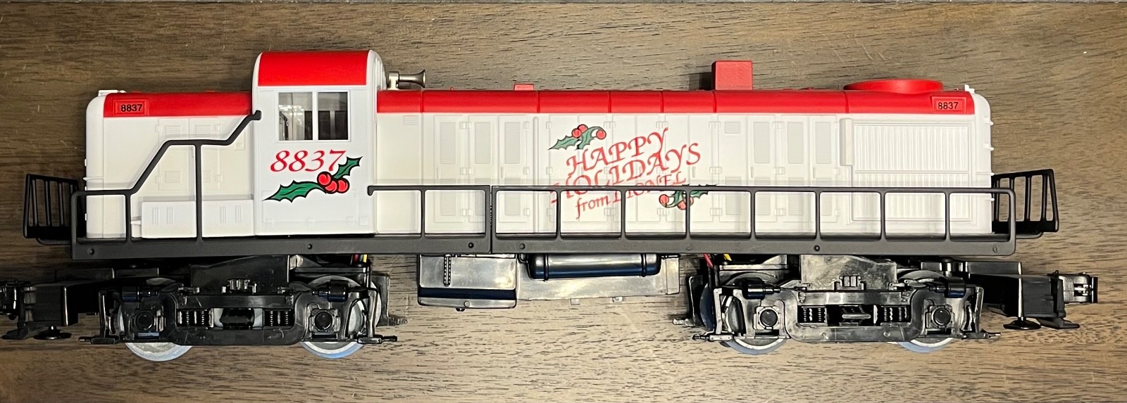 Lionel 6-18837 Christmas RS-3 Diesel Engine O Gauge w/ Box & Papers LN Condition