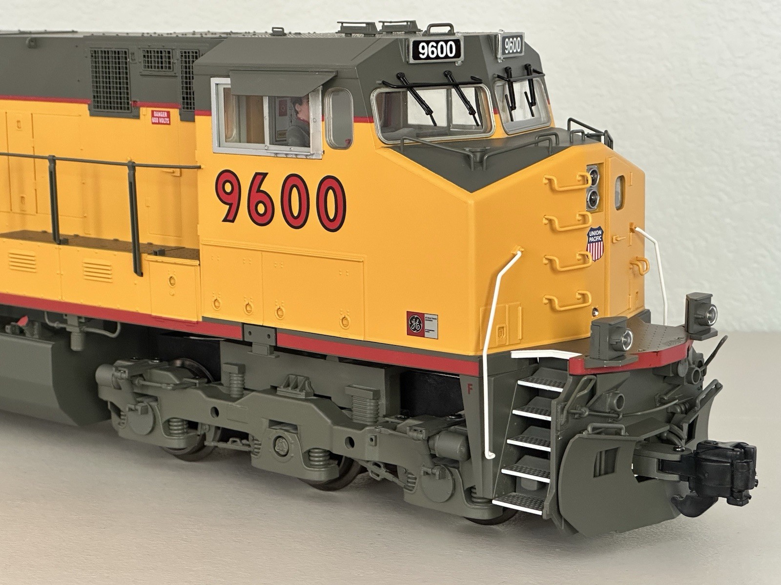 Aristo-Craft Union Pacific “Original Scheme” Dash-9 #9600 ART-23004-B (see note)