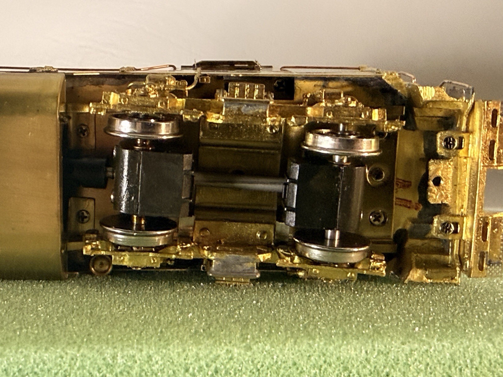 Overland Models – Brass – SP (Southern Pacific) GP30 Phase II Low Hood – NEW