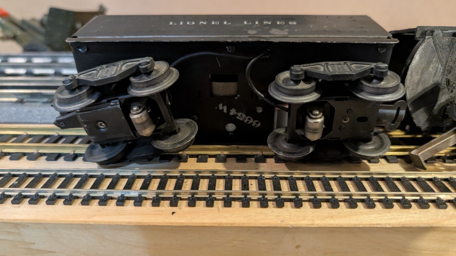 Lionel No. 1655 2-4-2 Steam Locomotive w/ 6654W Whistle Tender working great