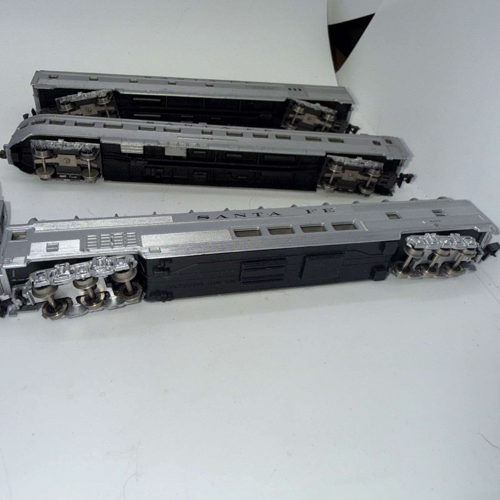 N Scale Arnold Rapido Revell N Desert Chief Santa Fe Passenger Train 13 Cars