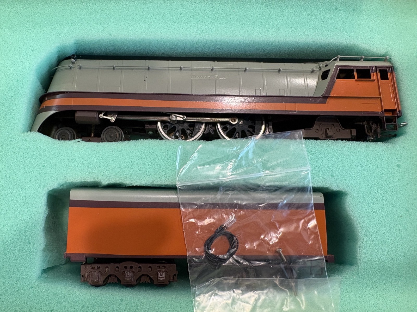 DCAS-Nickel Plate Prod HO BRASS Class A 4-4-2 Hiawatha Steam Locomotive & Tender