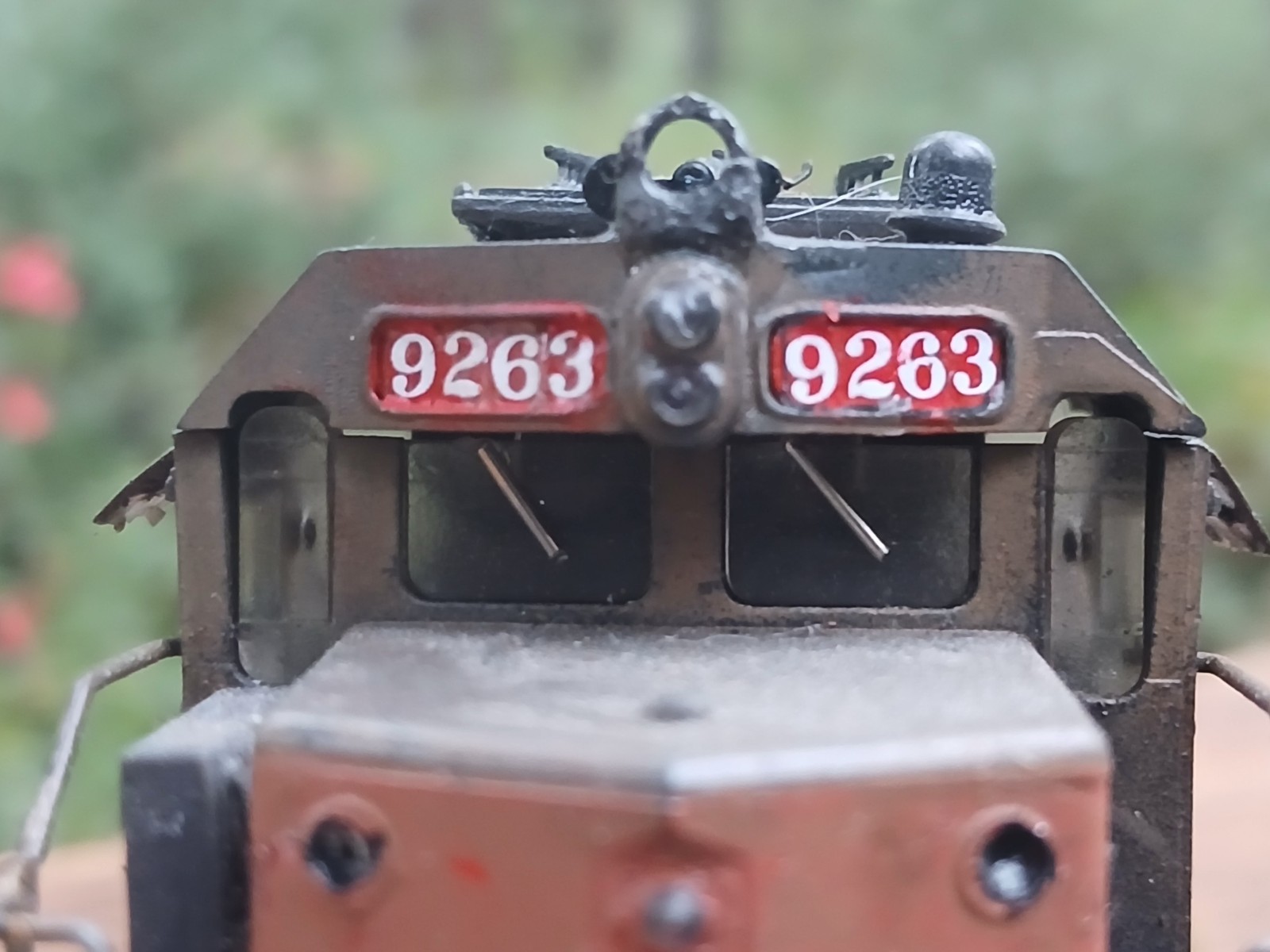 Athearn HO Scale Southern Pacific SDP40 dummy locomotive does not run detailed