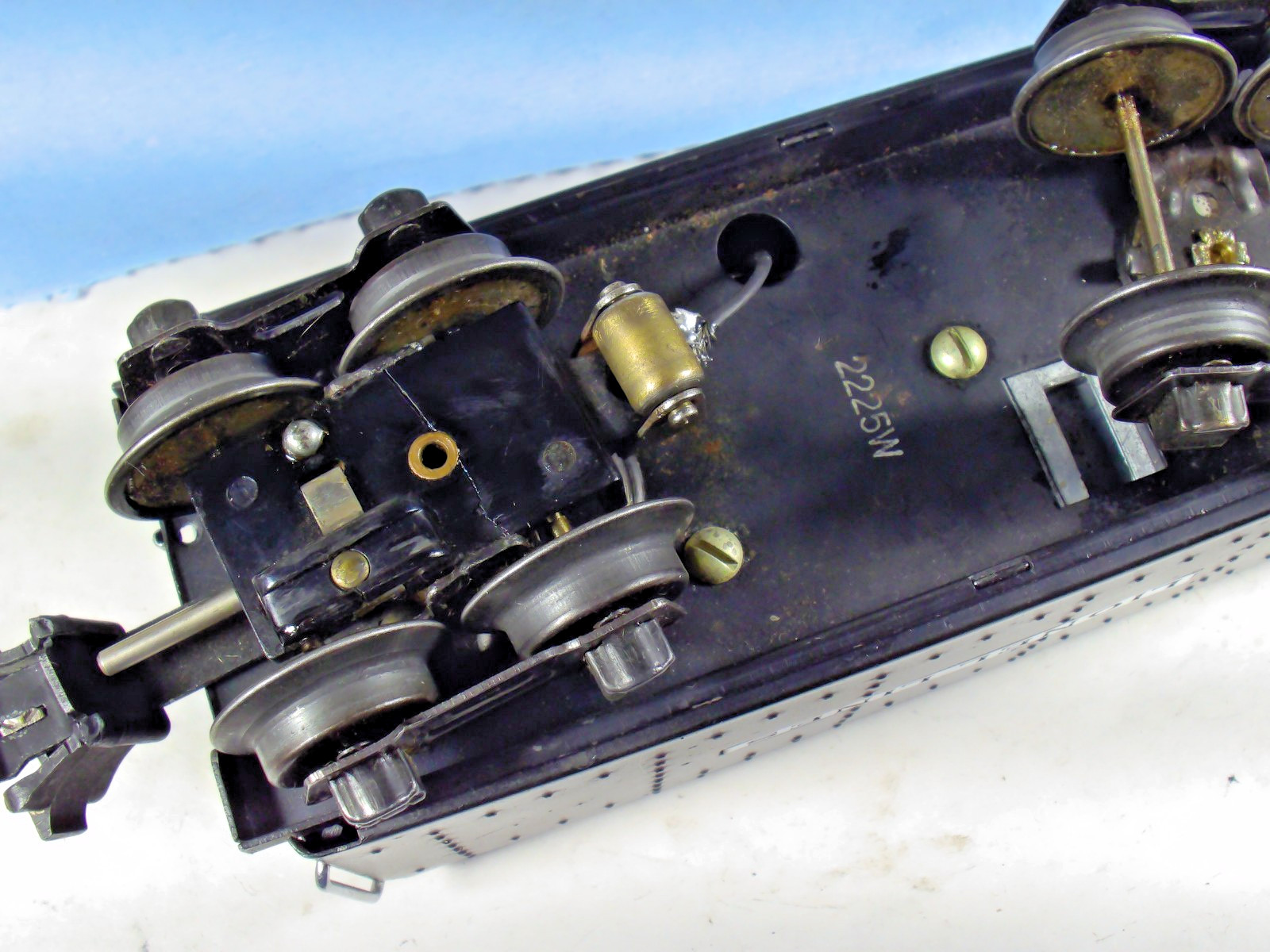 Lionel Original Vintage 2225w O gauge prewar whistle tender, works
