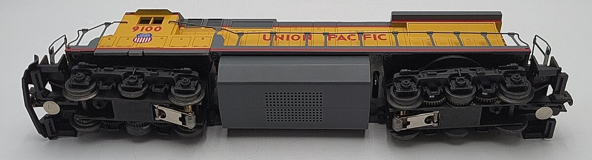 Lionel 6-18205 O Gauge Union Pacific Dash-8 40C Diesel Locomotive #9100 EX/Box
