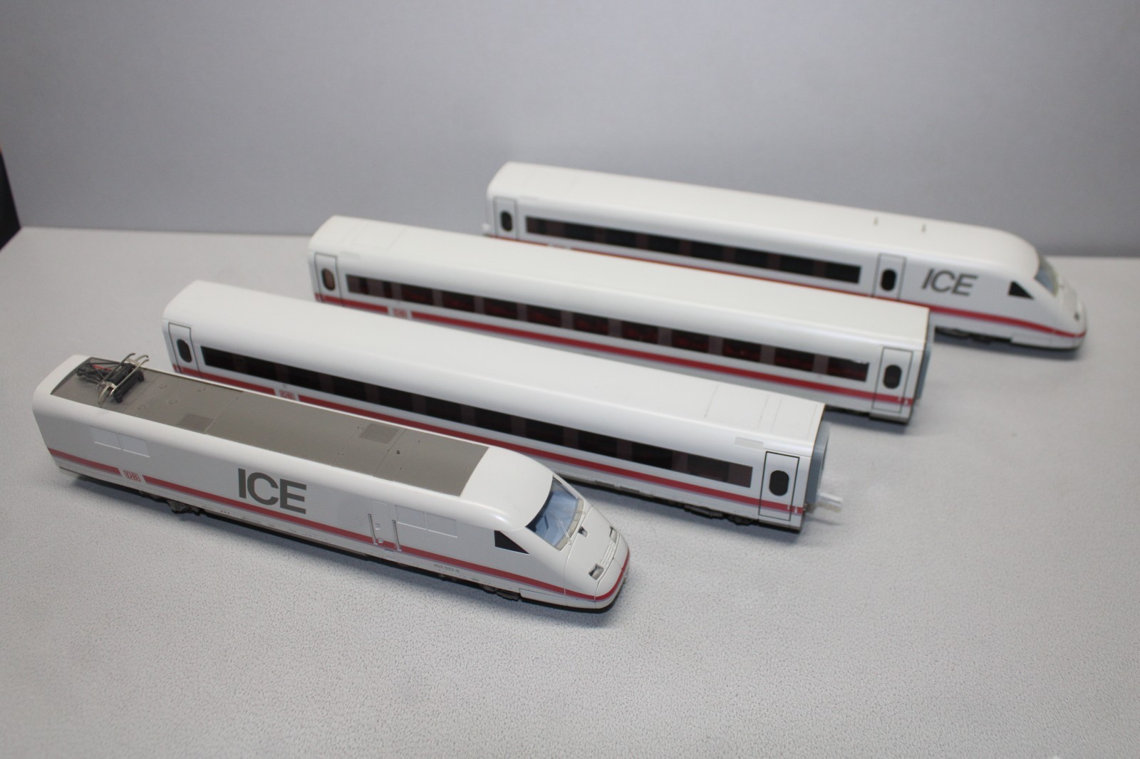 Märklin Delta Digital Electric Train ICE Class 402 4-Piece H0