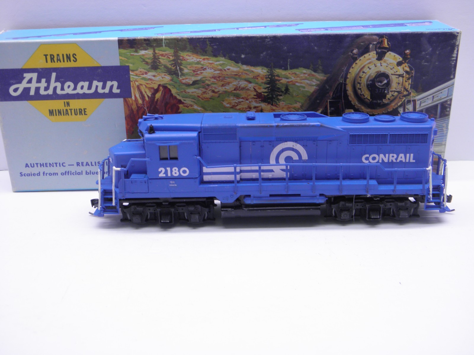 ATHEARN GP 30 LOCOMOTIVE CONVERTED TO DCC- W- SOUND CONRAIL #2180 HO SCALE