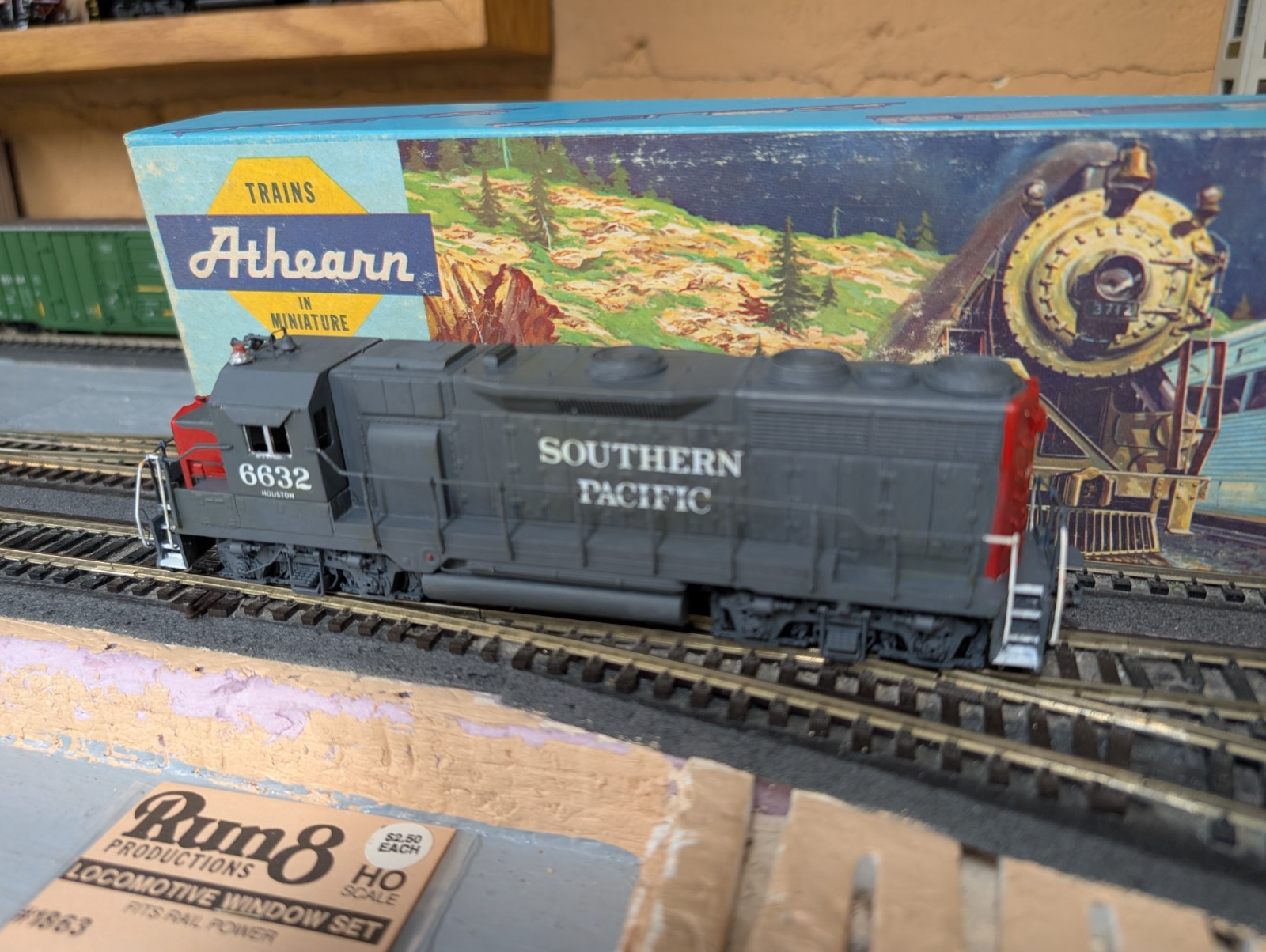 CS ATHEARN BLUE BOX/RAILPOWER CUSTOM GP35: SP SOUTHERN PACIFIC #6632 W/DETAILS