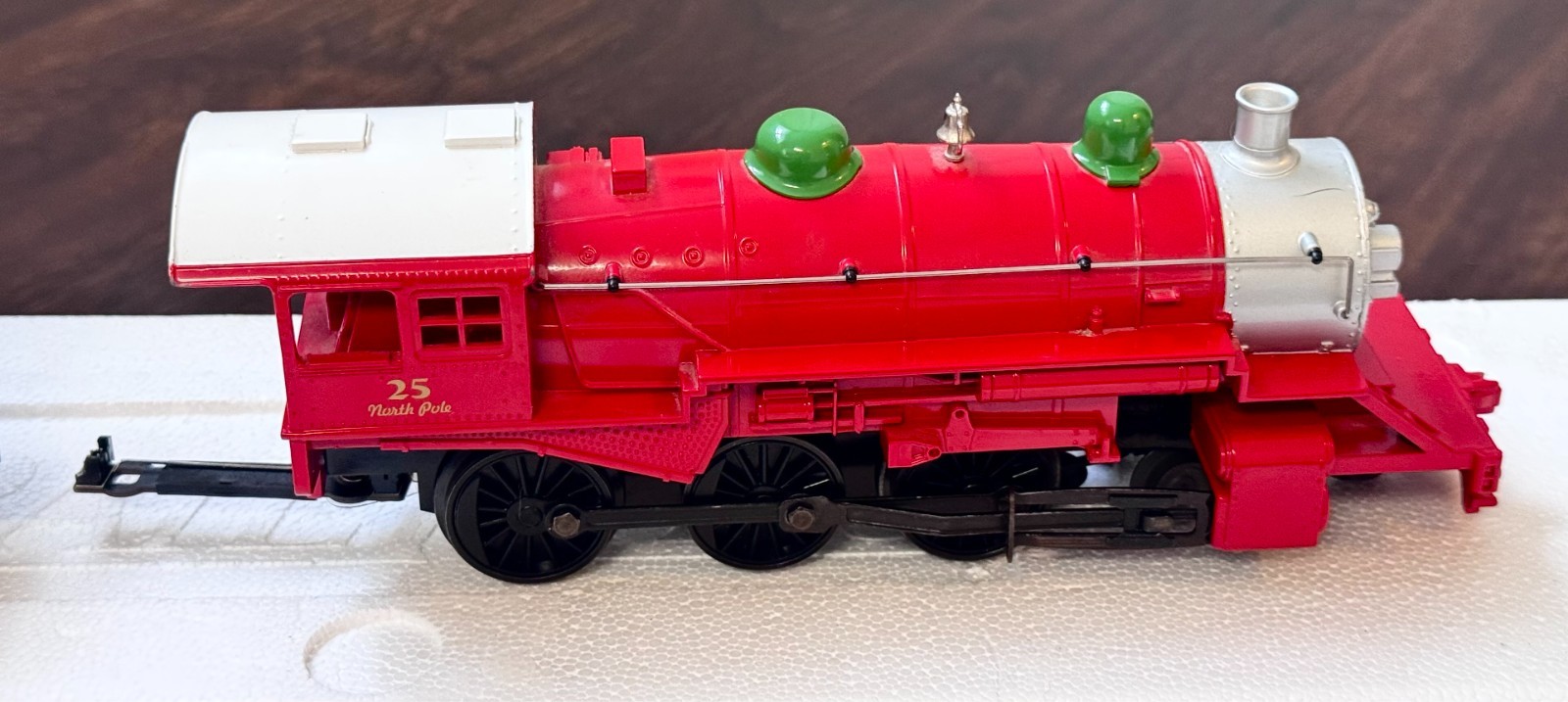 M.T.H. RailKing 4-6-0 Steam Engine &Tender Christmas Express O Gauge #30-4207-1E