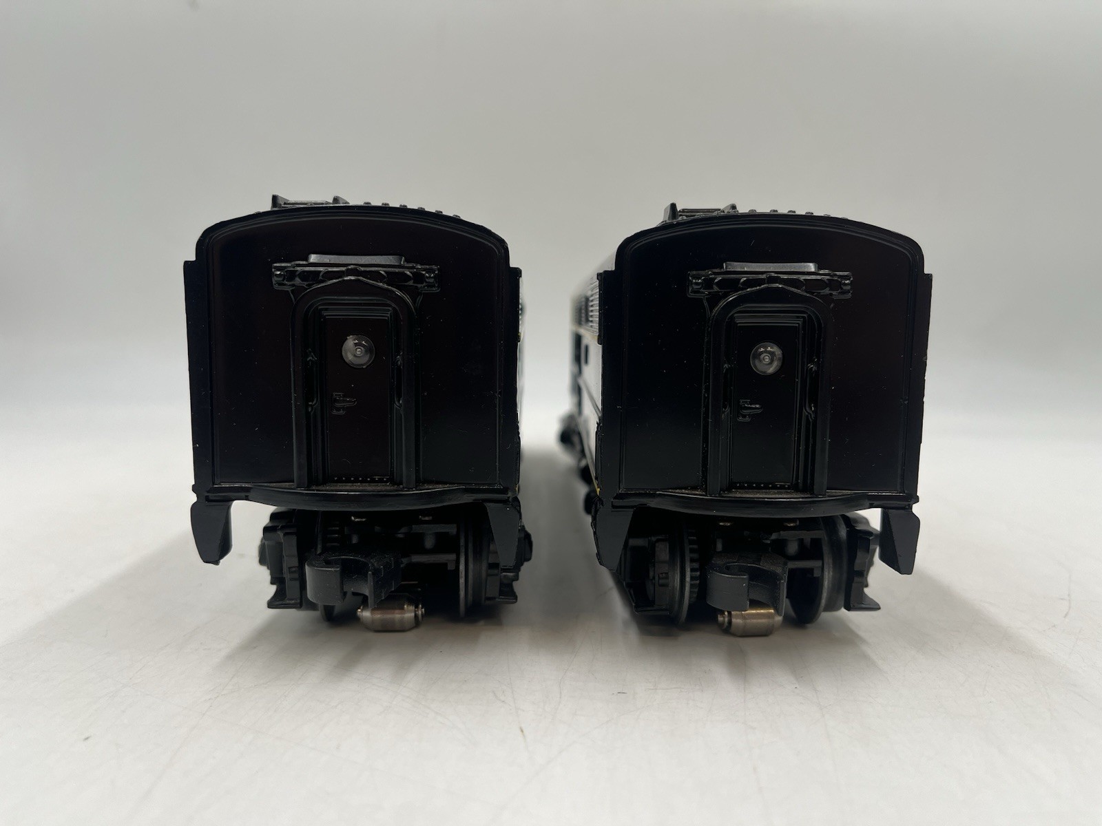 O Gauge K-Line K2129 Alco Erie FA-1 A-A Diesel Engine Set 2129 & 2131