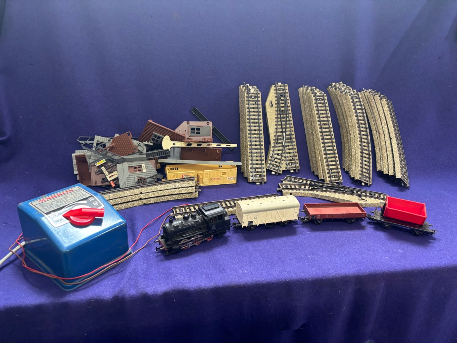 VINTAGE MARKLIN HO GAUGE MODEL 3000 TOY TRAIN TRANSFORMER TRACK ACCESSORIES WORK
