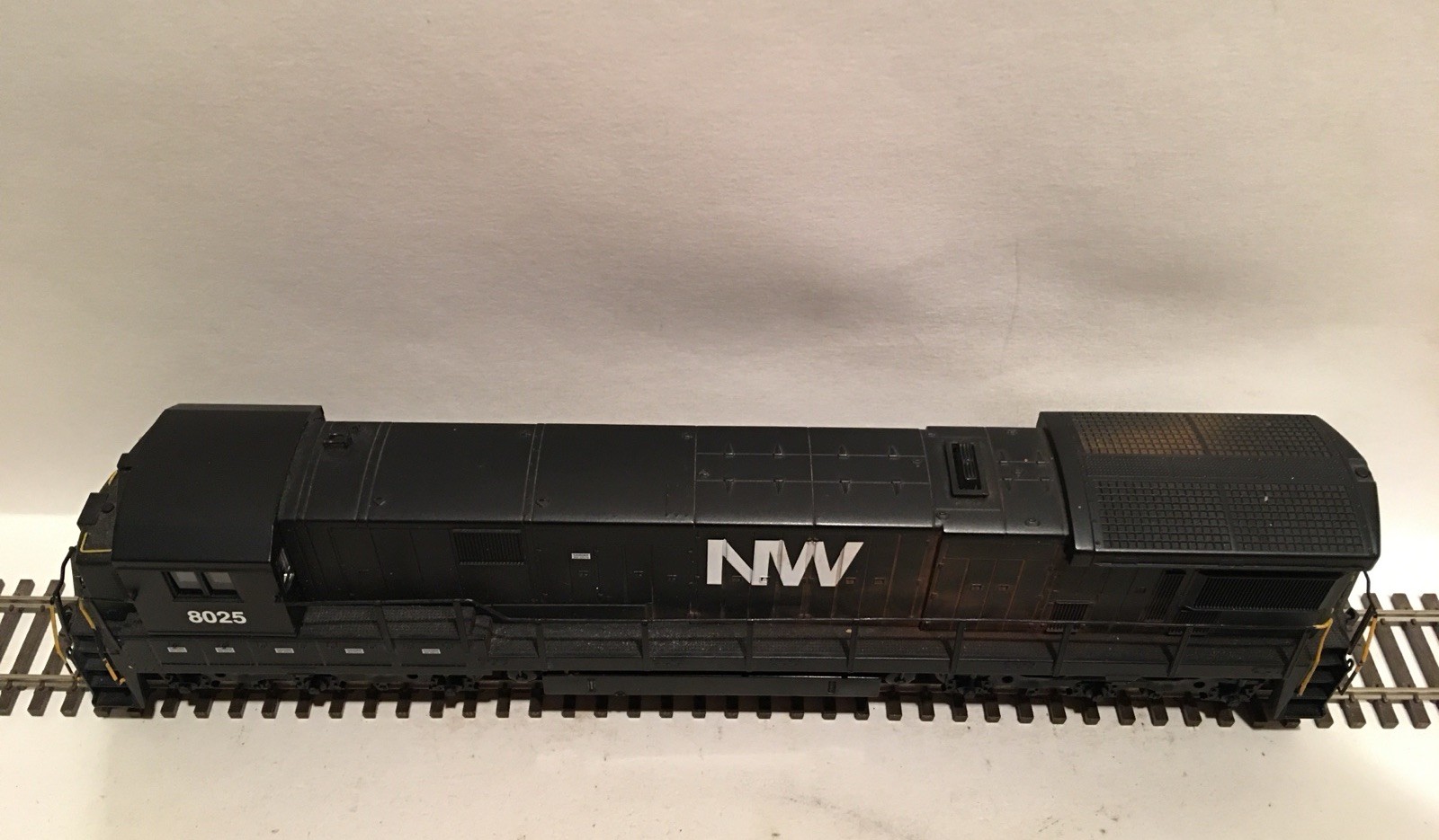 HO Atlas 8615 Norfolk & Western C30-7 Diesel Locomotive N&W #8025 DCC LokSOUND