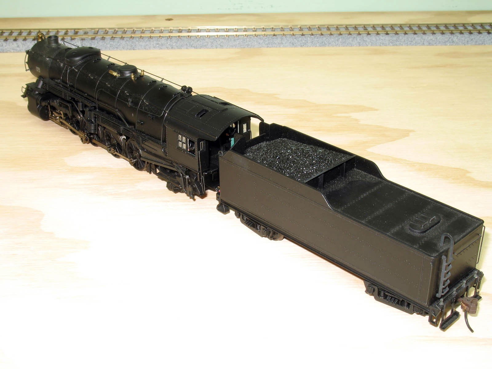 Bachmann Spectrum HO Heavy Mountain 4-8-2 – Undecorated, New