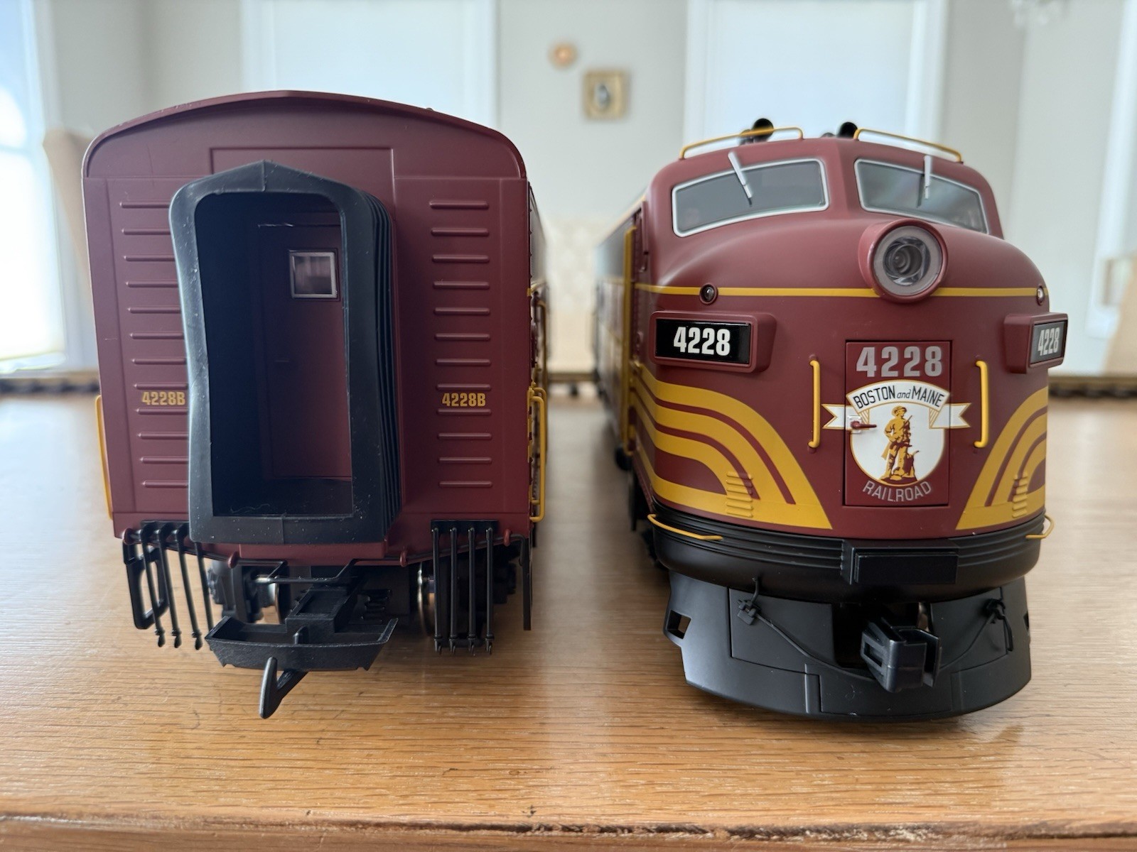 USA Trains Boston and Maine EMD F-3 AB Units R22268 G Scale (MINT In Box) RARE!