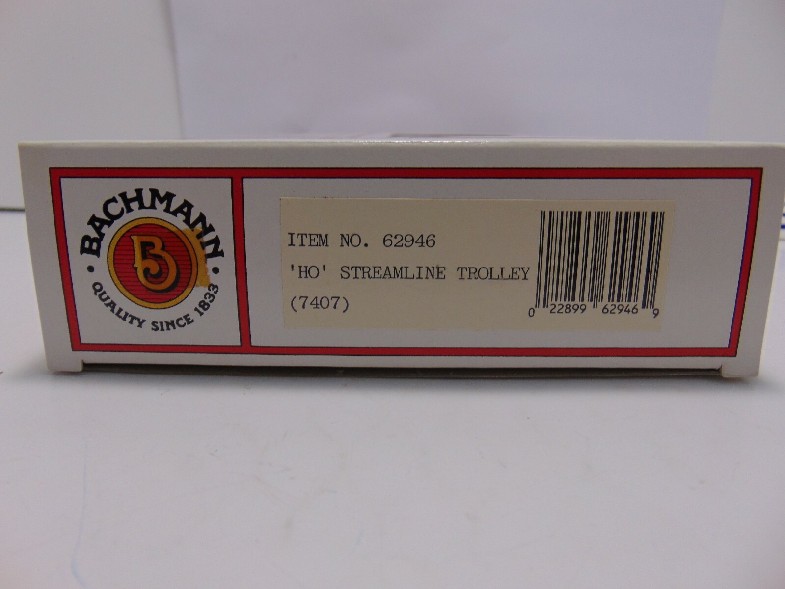 NEW BACHMANN HO PCC TROLLEY TRANSIT ITEM# 62946 TRAIN LAYOUT