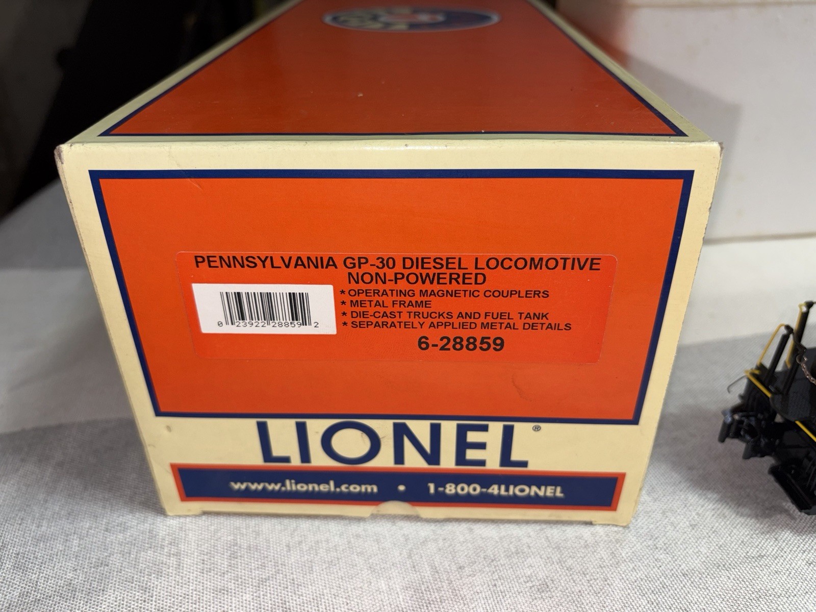 Lionel Pennsylvania Gp-30 Diesel Locomotive Nonpowered 6-28859 Brand New