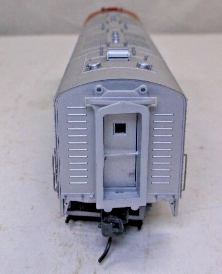 SANTA FE ” WARBONNET ” EMD E6 A unit #15 DCC SOUND / B DUMMY HO Scale NEW SEALED