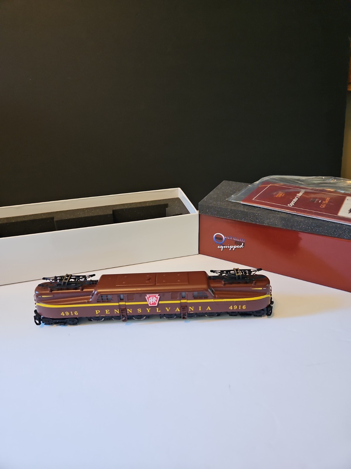 HO-Broadway Limited 627 PRR Pennsylvania GG 1 Tuscan Red #4916 EX DCC