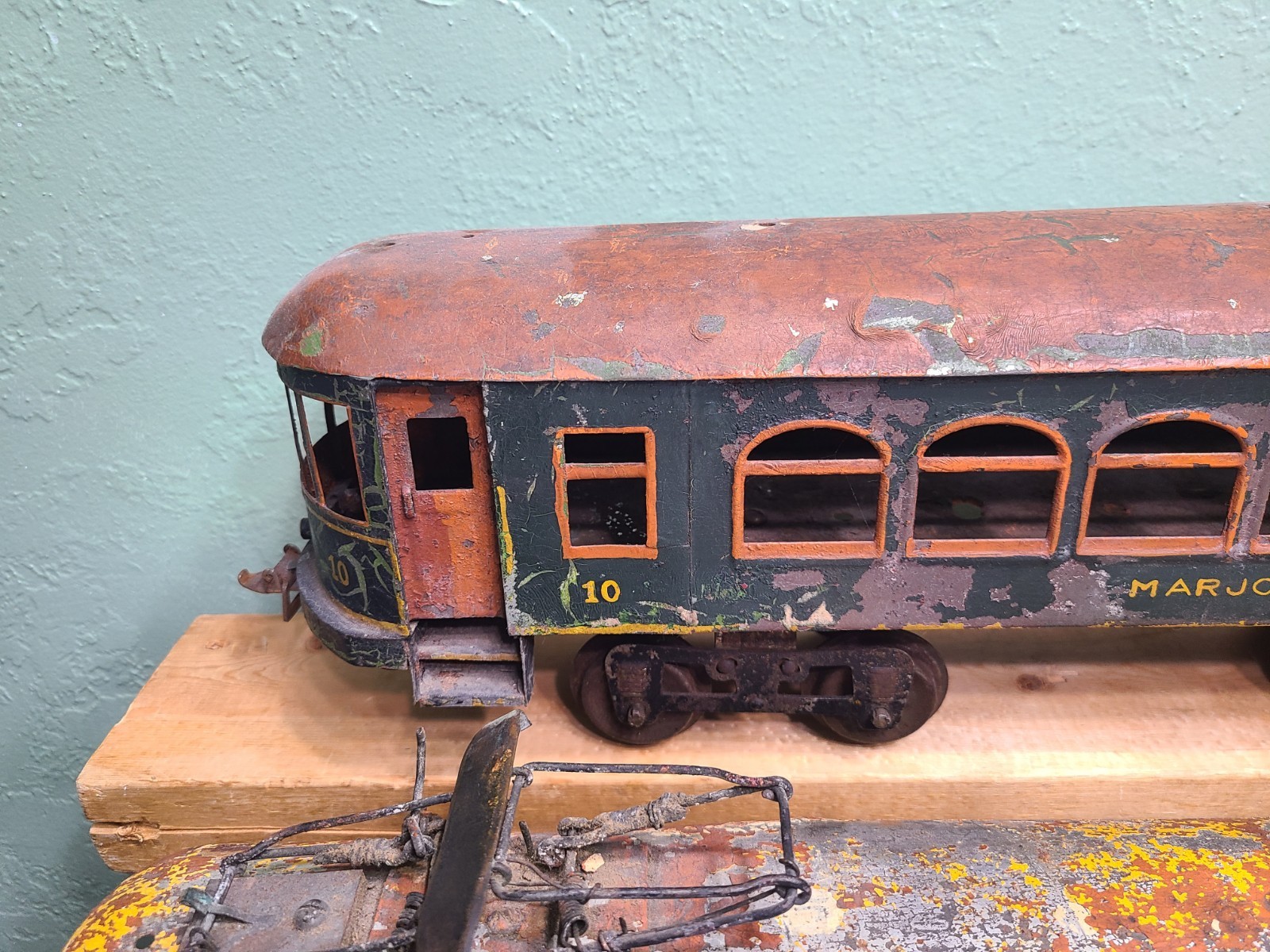 Voltamp Interurban toy train 2″ gauge trolley & trailer car look old prewar toys