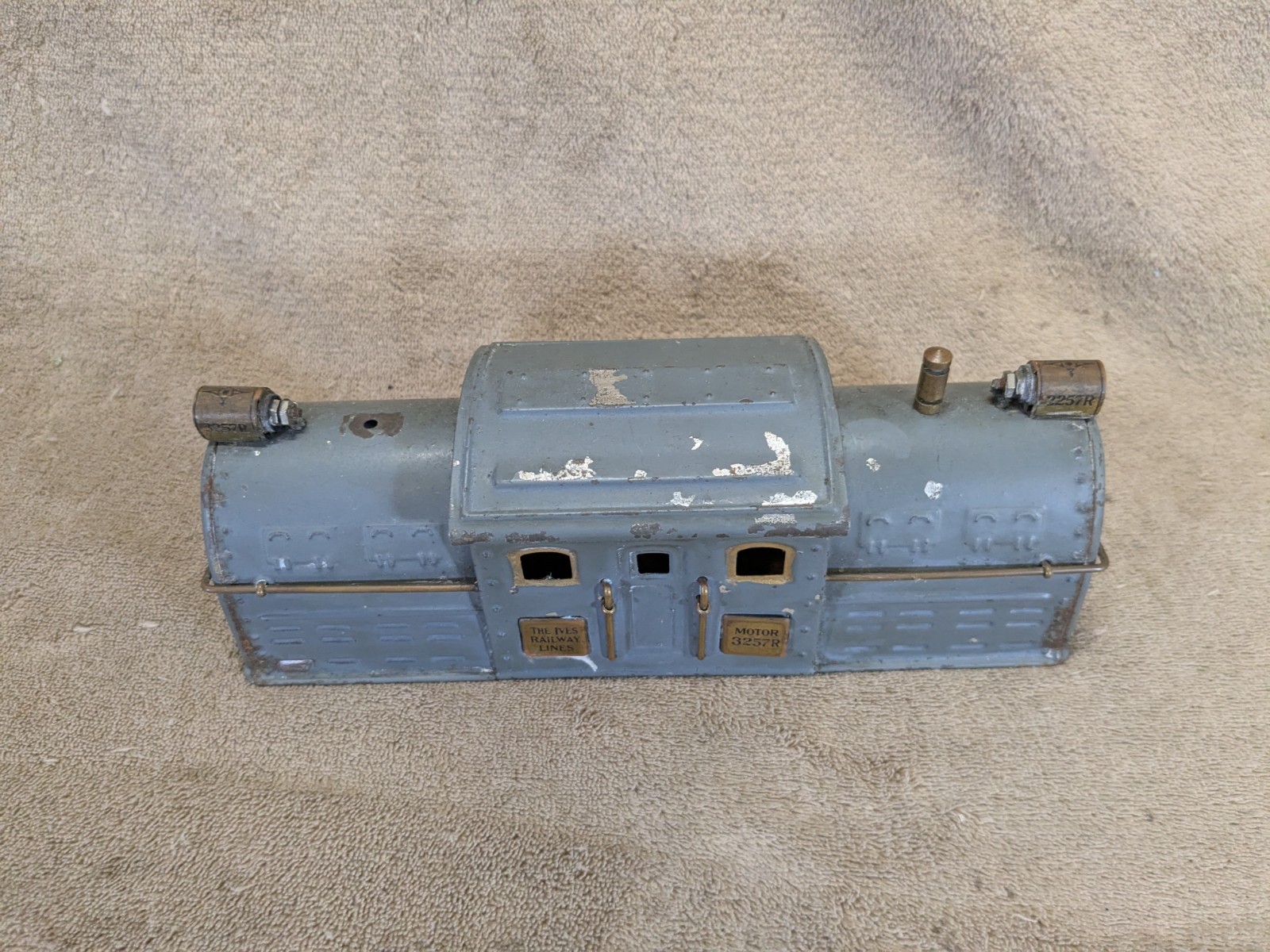 IVES Railway Prewar Standard Gauge 3257R Locomotive Shell Only Vintage