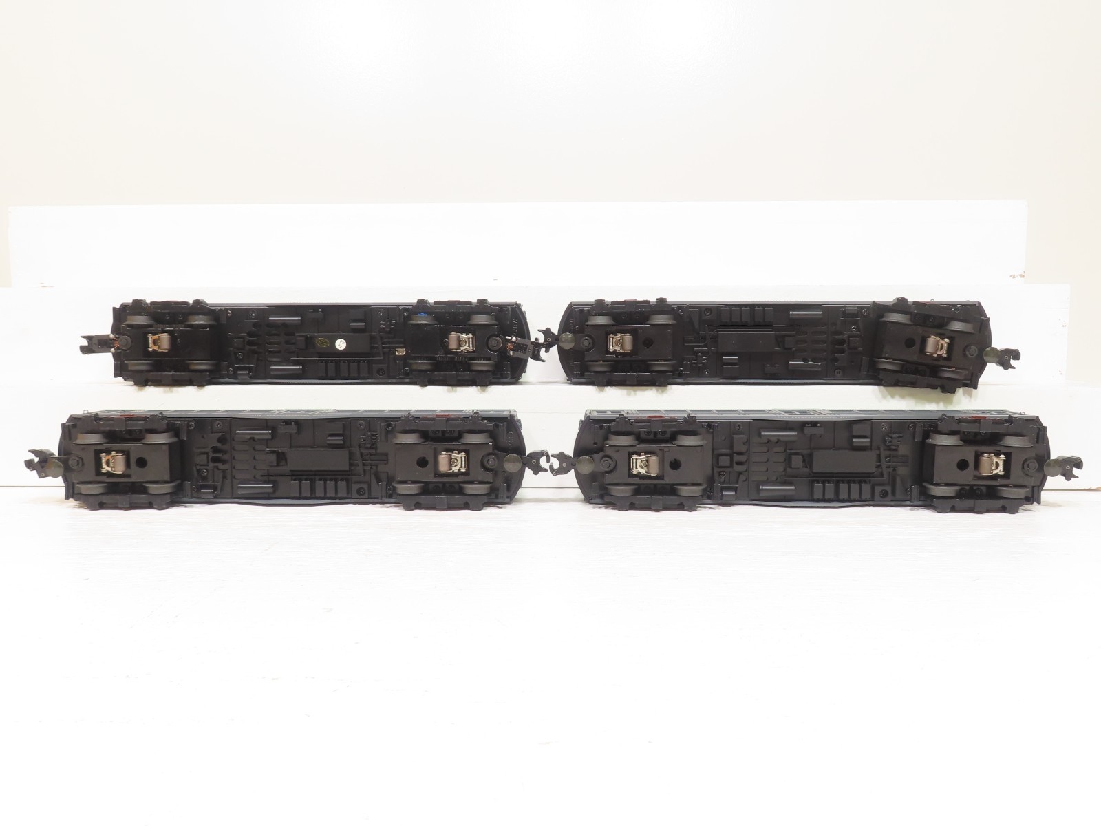 MTH 30-2756-1 Metropolitan Two-Tone 4-Car LO-V Subway Set w/Protosound 2 LN