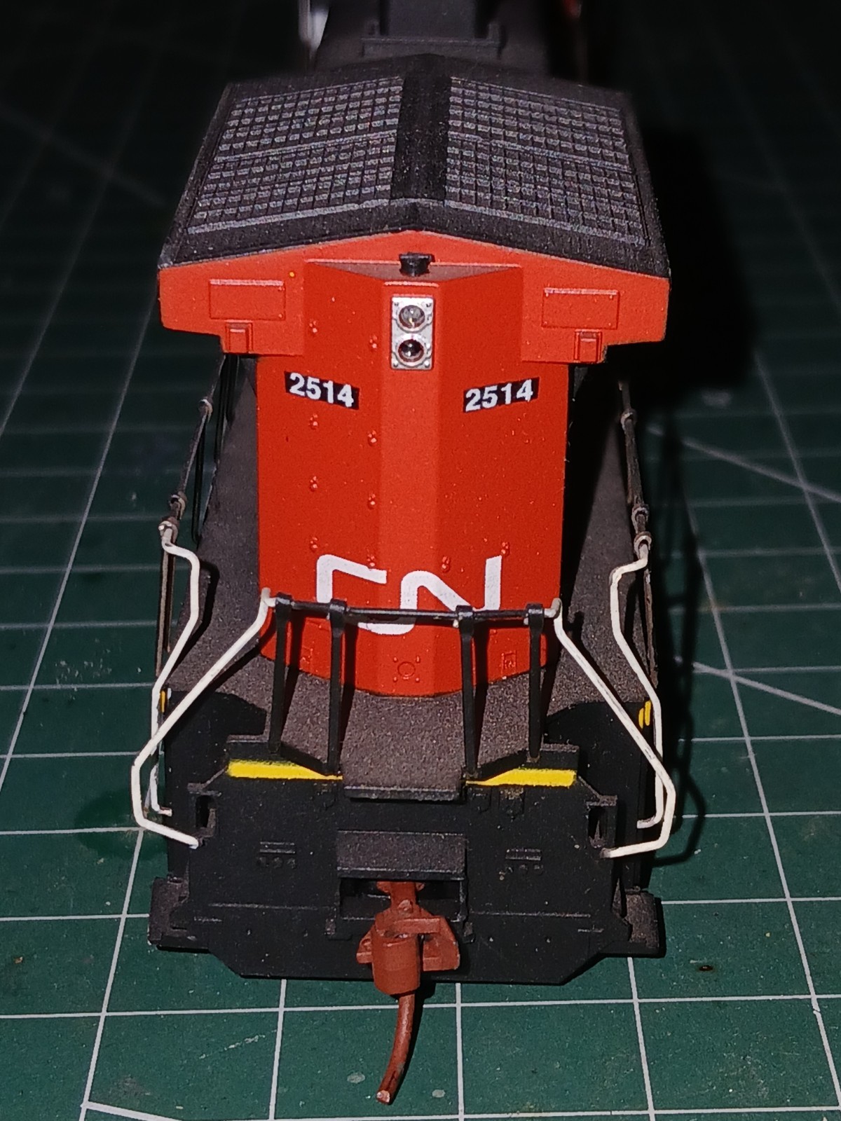 ho ge cn athearn ac4400, new used, looks to never have ran, wheels are perfect.