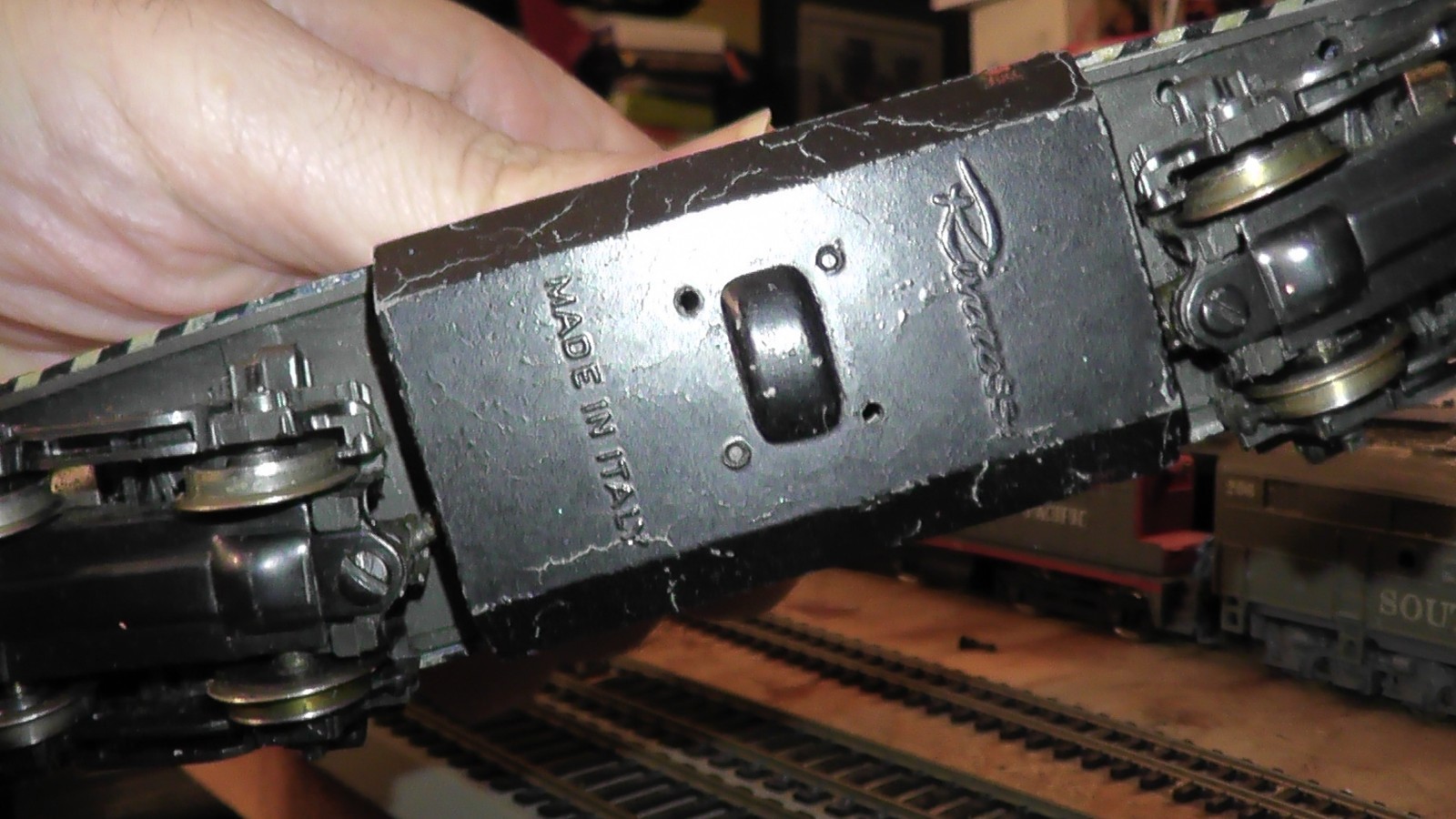 ho western pacific rivarossi diesel locomotive runs on track