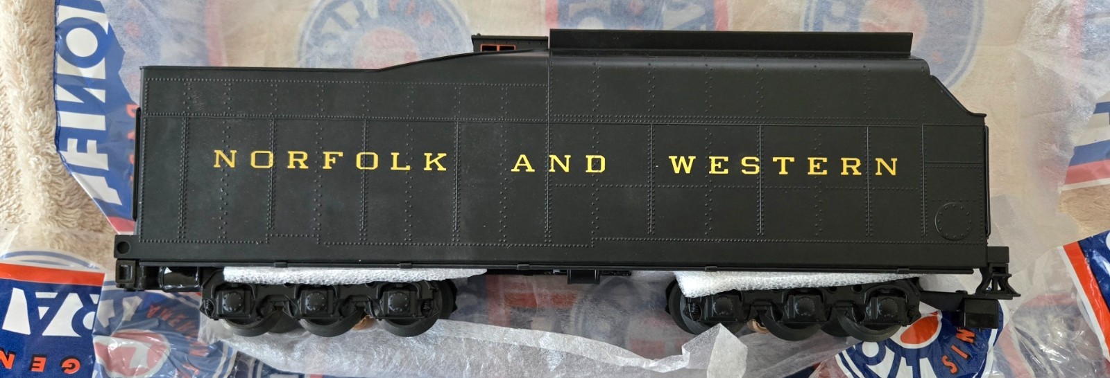 Lionel 6-28052 N&W Articulated 2-6-6-4 Steam Loco & Tender w/Shipper+Manual +