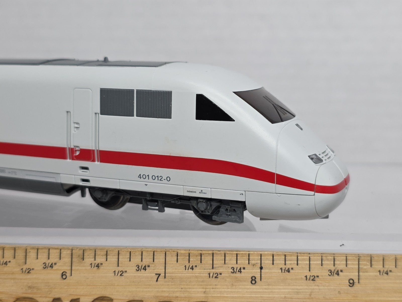 Roco HO Scale Powered 401012-0 DB ICE High Speed Bullet Train Runs Well (A)