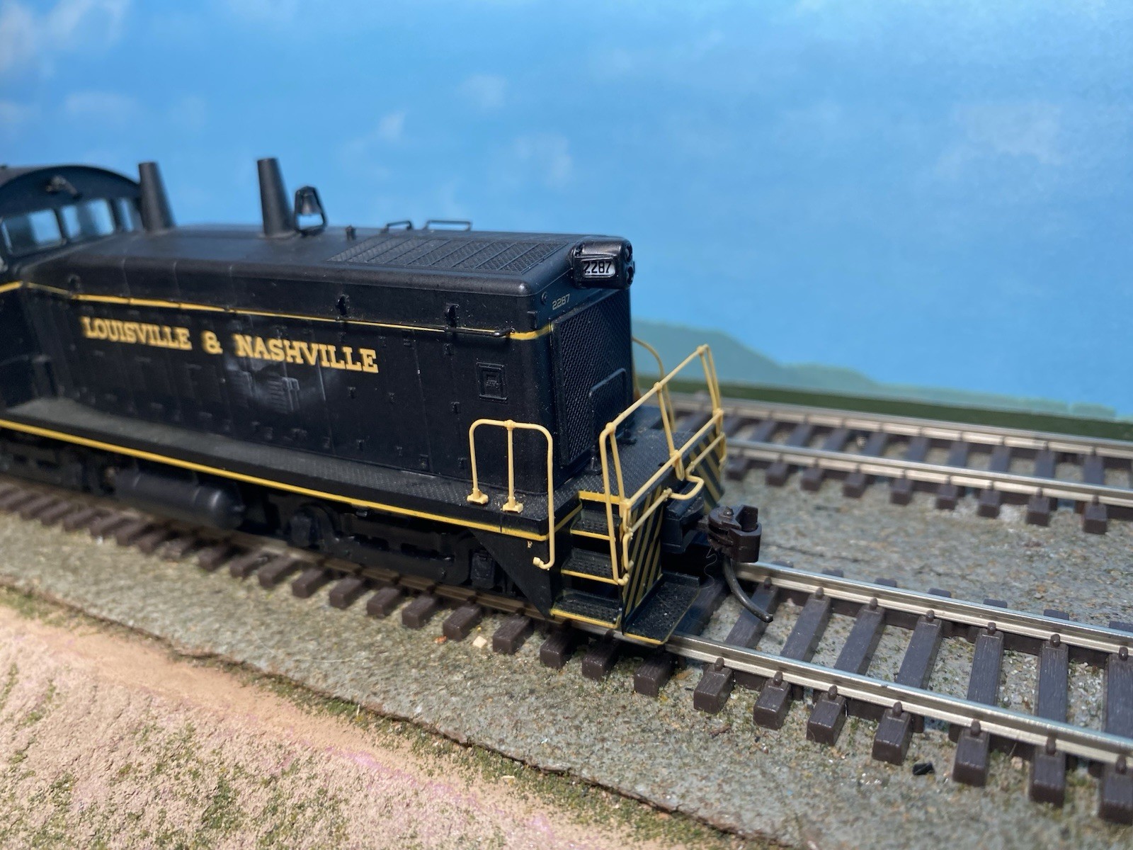 HO LL Proto 2000 EMD SW-9 Louisville & Nashville. Nicely Running. KD,s **READ**
