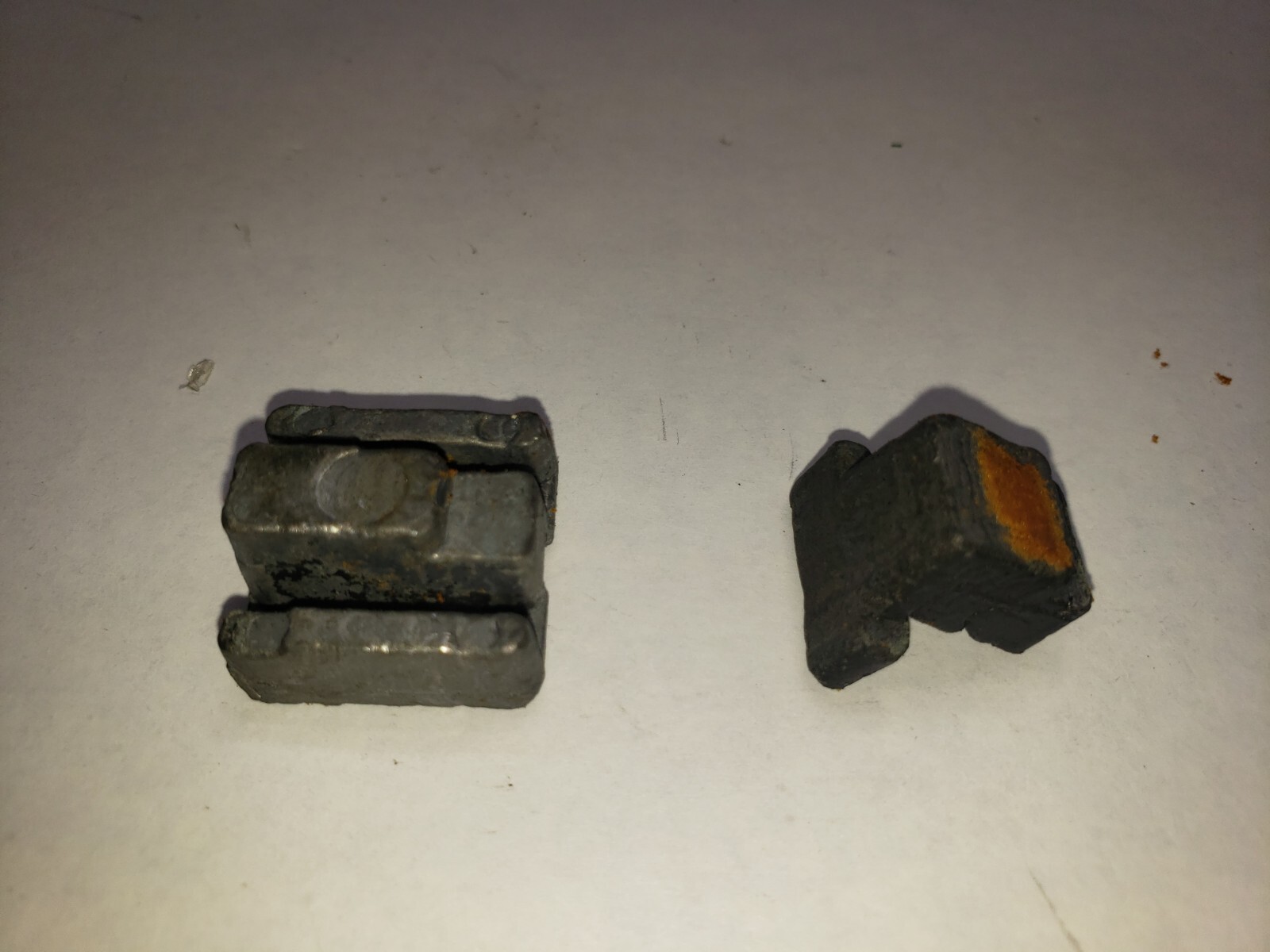 040 CHASSIS WEIGHTS FROM AHM Ho Scale United Transit Lines Trolley 5301-F