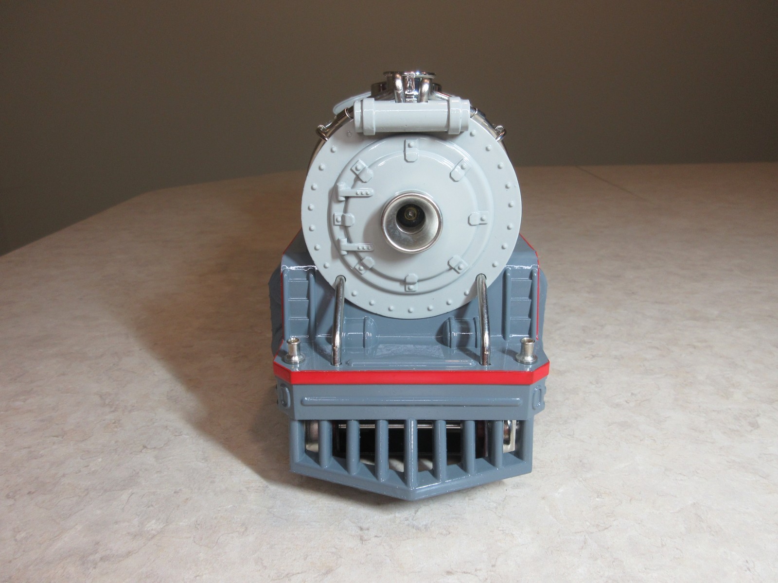 Lionel Classics 6-13101. 1-384E. 2-4-0 Locomotive & Tender. Standard Gauge. New.
