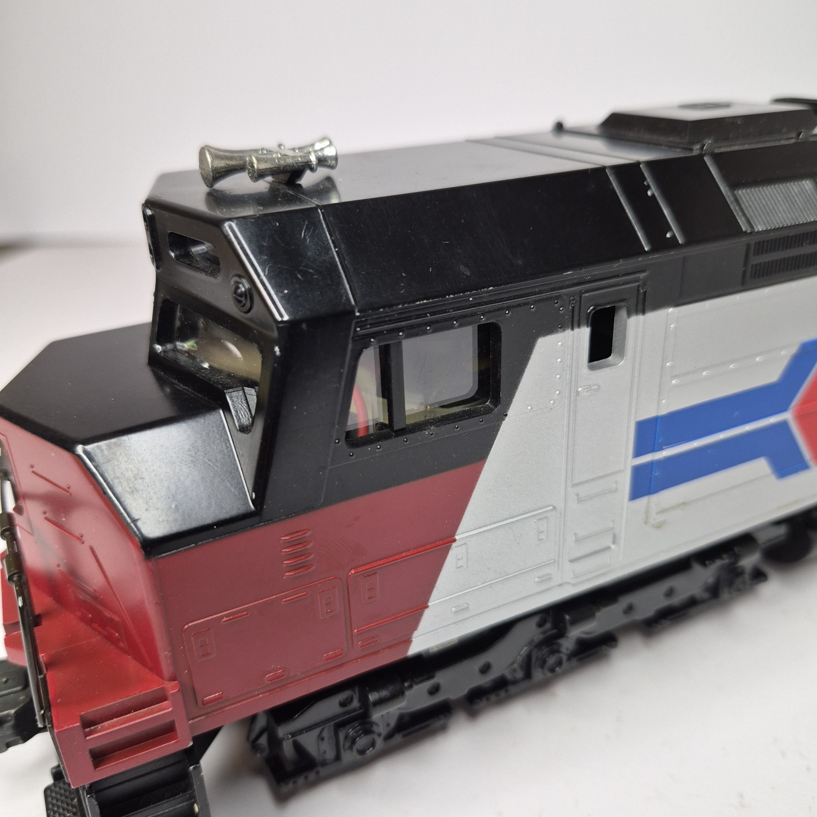 Williams O Scale Amtrak FP45 Engine With Box #358 “READ”