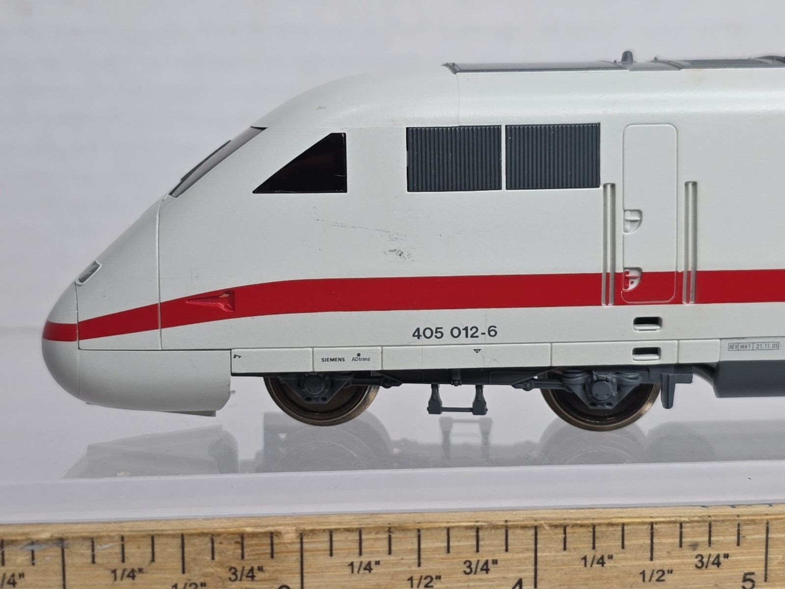 Roco HO Scale 405012-6 Lighted Dummy DB ICE High Speed Bullet Train