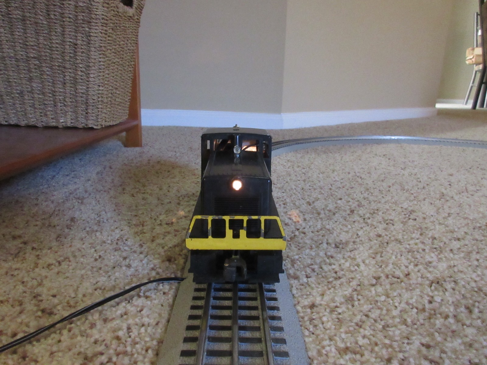Lionel 628. 44 Ton Diesel Switcher Locomotive. Northern Pacific. Watch Video!!!
