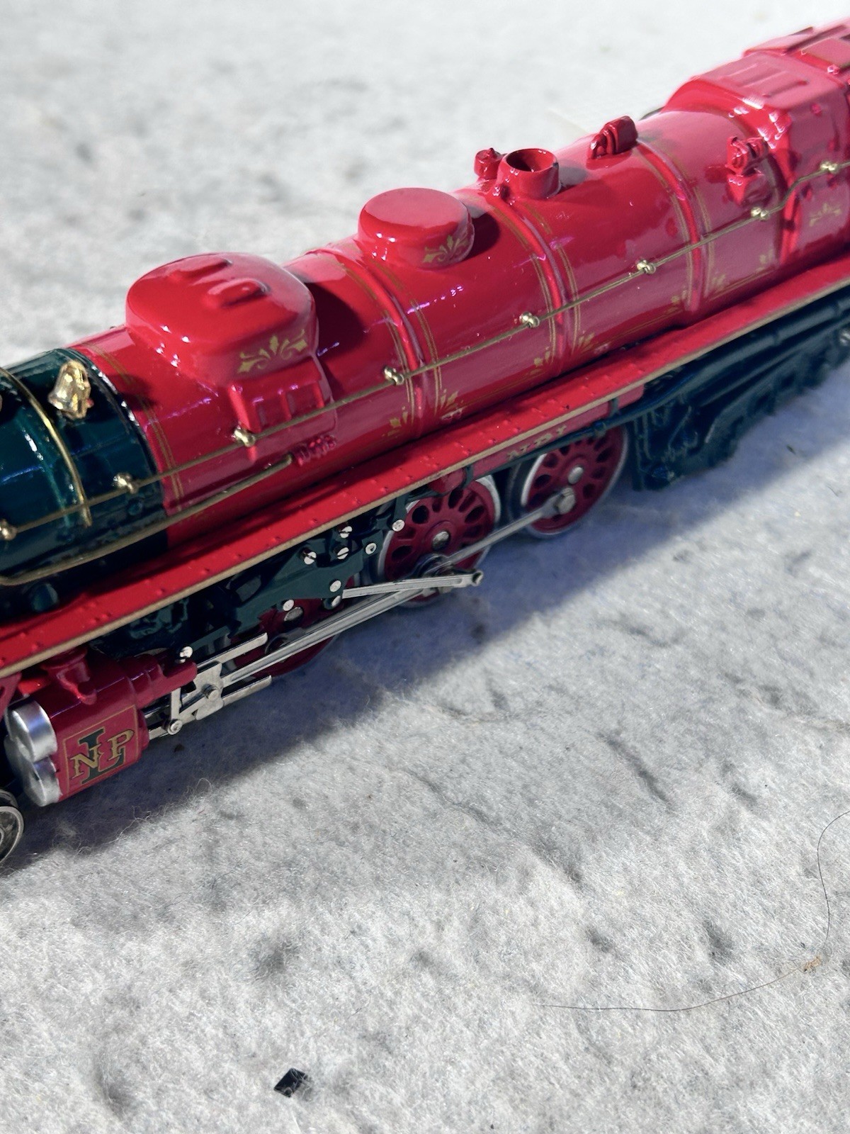 Festive Franklin Mint/Mantua North Pole Ltd. 4-6-4 Christmas Locomotive HO