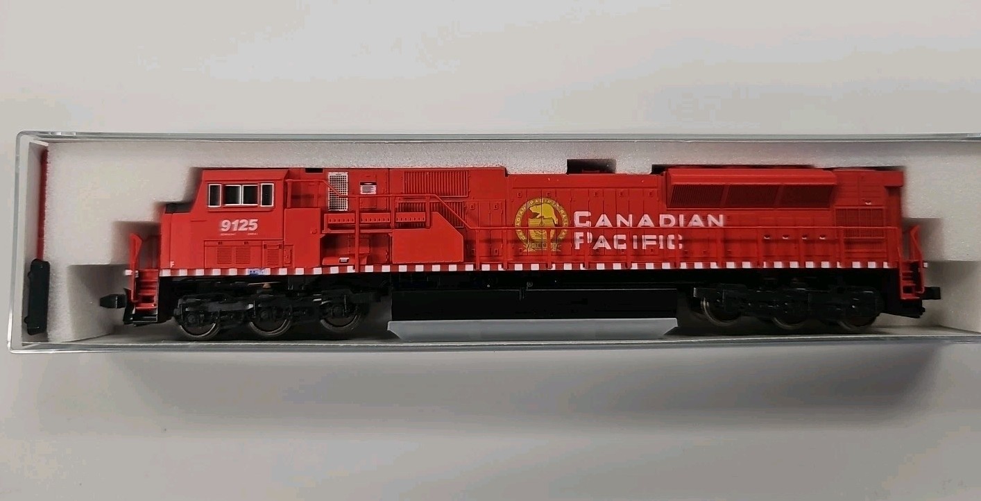 Kato N-Scale EMD SD90/43MAC 176-5602 Canadian Pacific # 9125 Diesel Locomotive