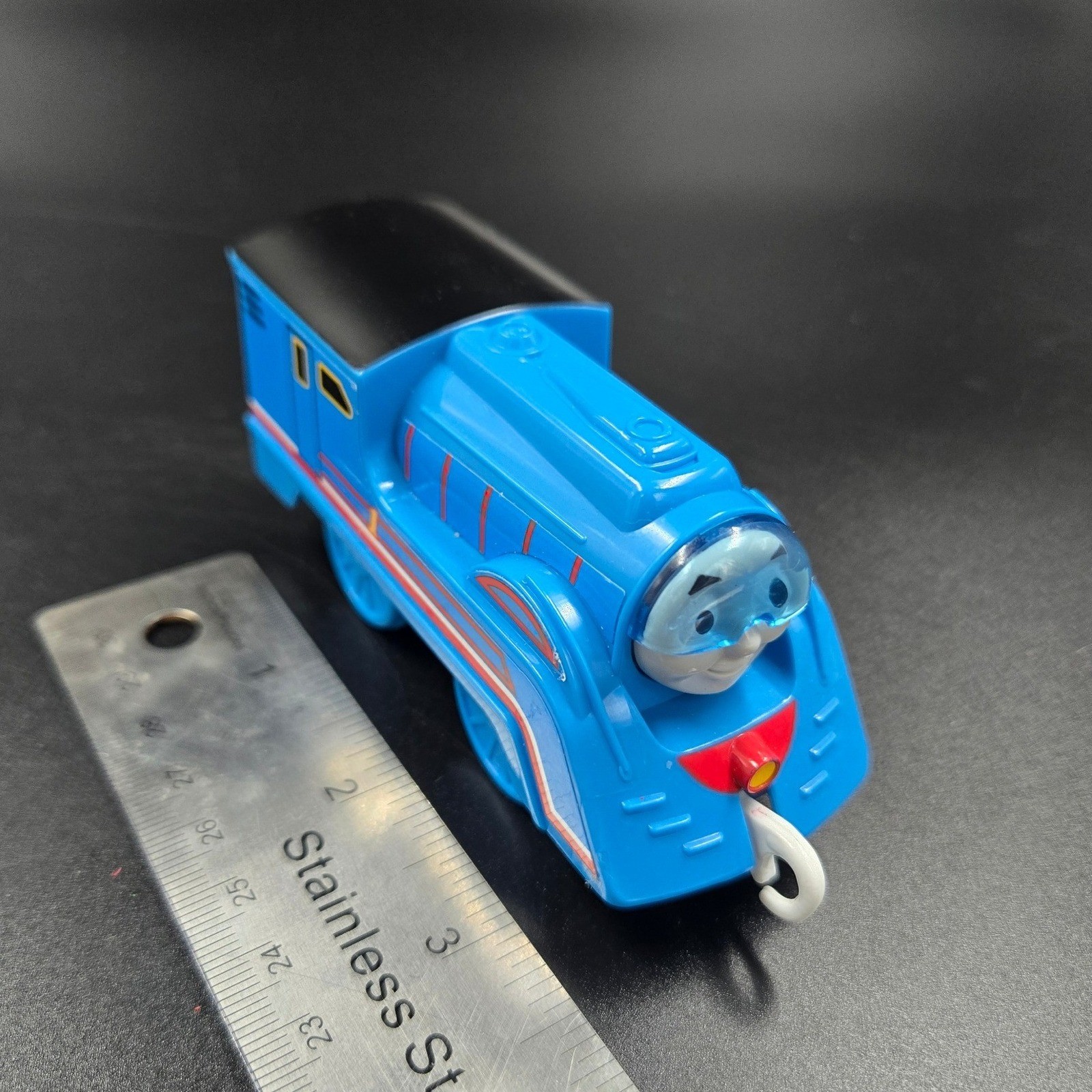 Takara Tomy Plarail Thomas Streamlined Thomas Motorized Train Toy