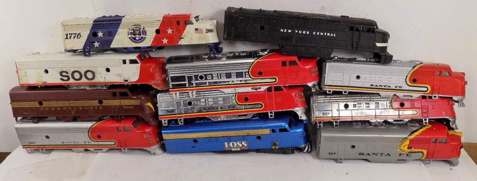 HO / UNBRANDED / (11) DIESEL LOCOMOTIVE / SHELLS / SANTA FE / SOO / 1776 / PARTS