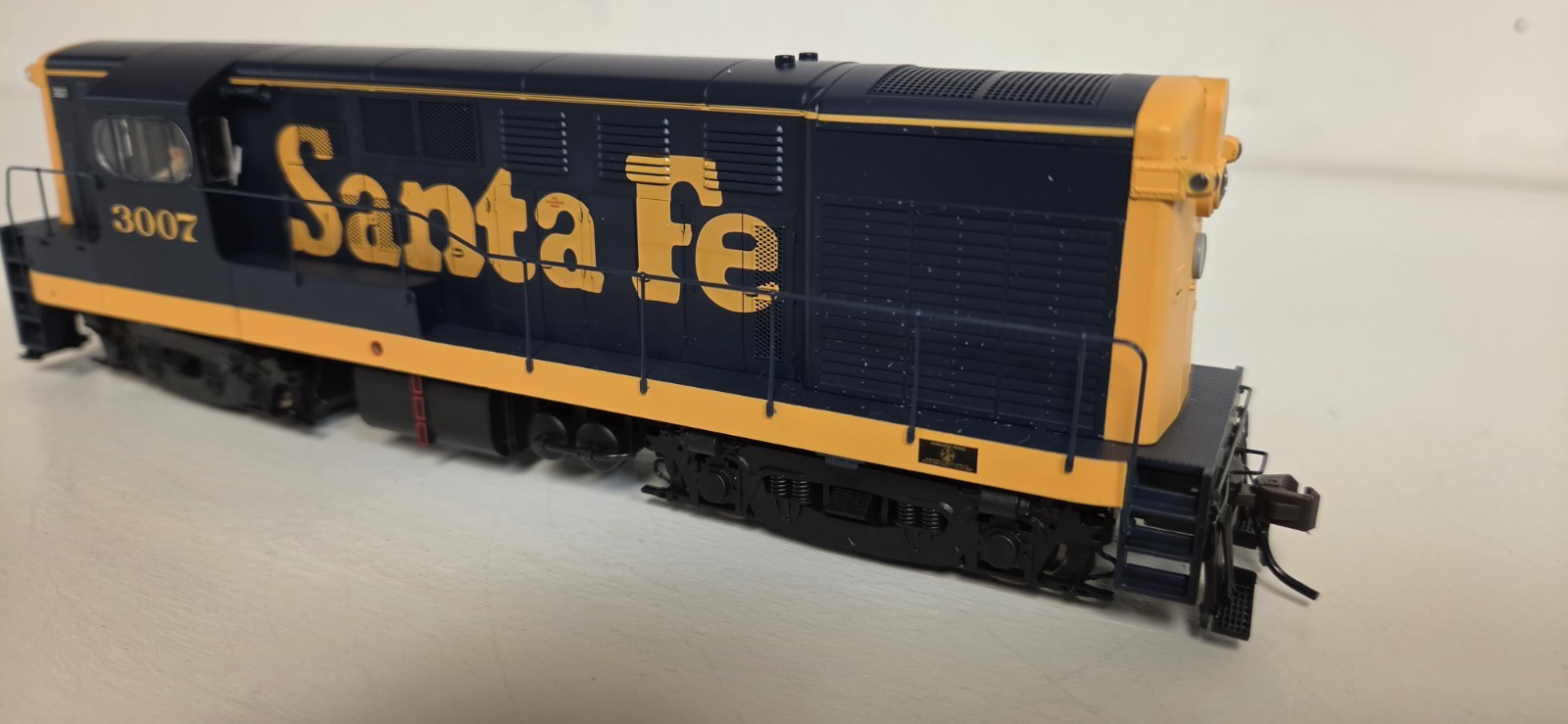 Atlas Master Series 9554 FM H16-44 Santa Fe #3007 W/DCC/DC/LED