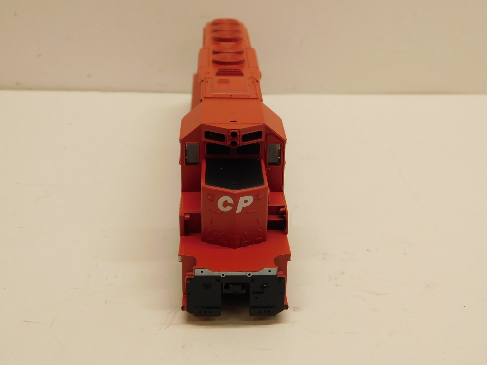 Athearn Blue Box CP Rail SD40-2 Diesel Locomotive #5415-Unpowered Dummy