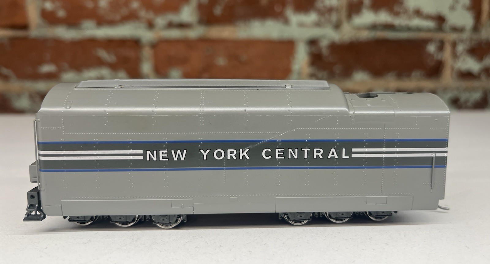 MTH #80-3233-1 HO Scale 4-6-4 Dreyfuss Steam Engine NYC #5446 DCC PS3