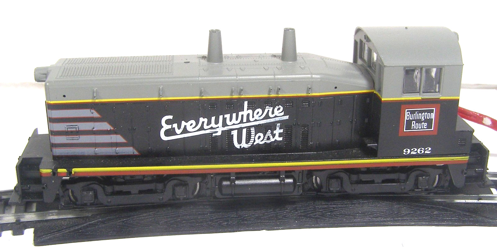 Unknown Brand HO Model RR Diesel Locomotive B Unit Switcher 9262 No Couplers TZG
