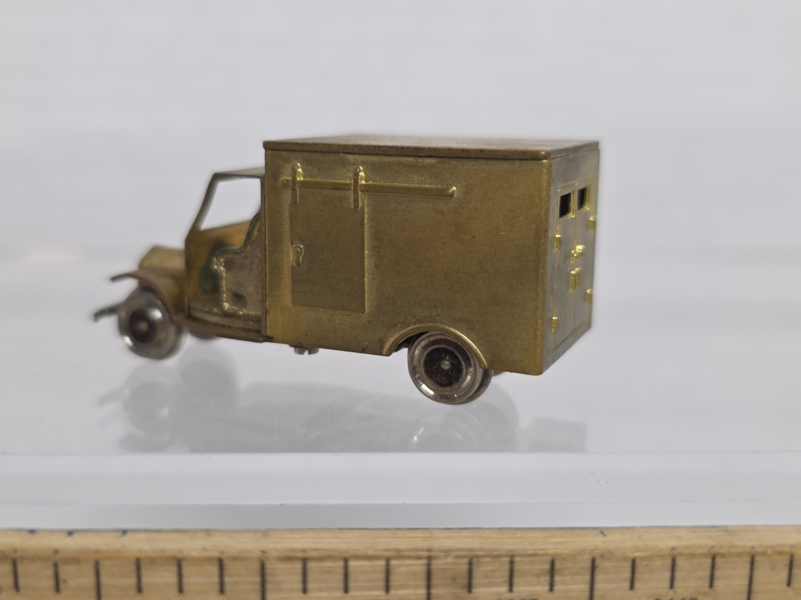 KMT Models? HOn3 Brass Rail Truck Runs Made In Japan Hi-Rail