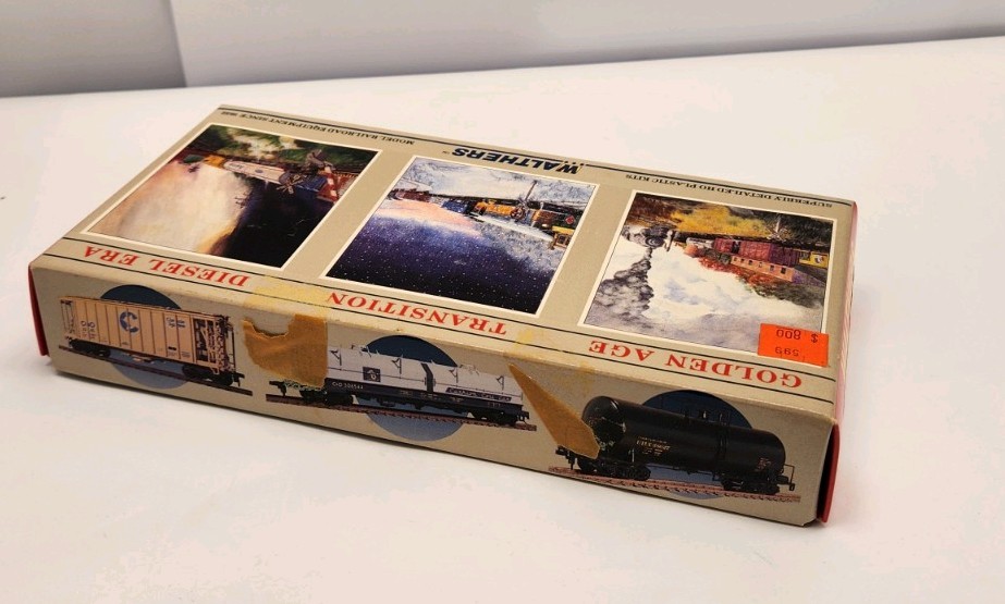 Walther’s HO FGE 50′ INSULATED BOX CAR BURLINGTON NORTHERN #748800 SEALED B88