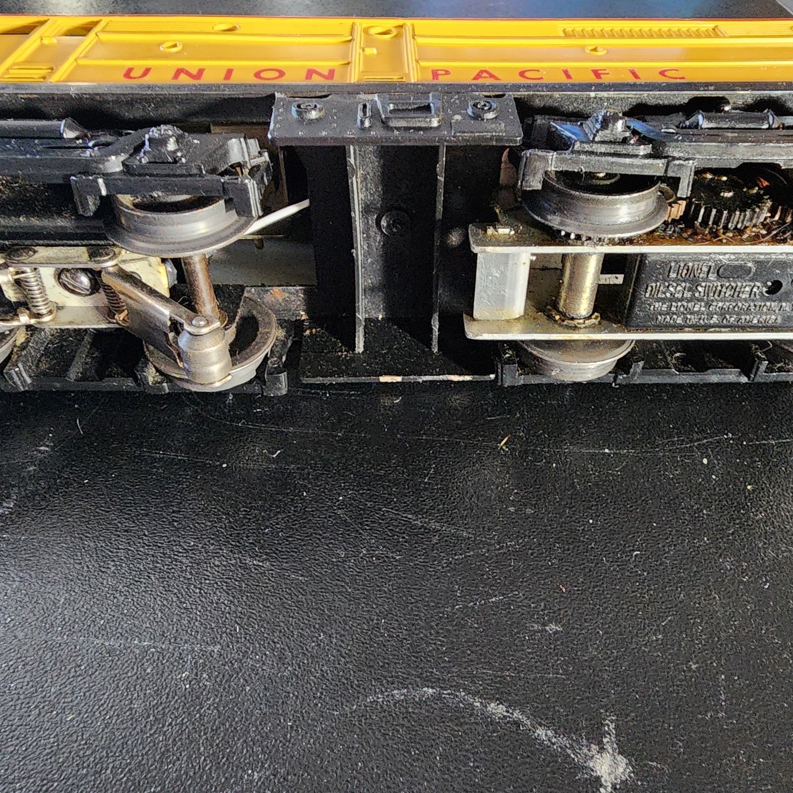Postwar Lionel 0 #1065 Union Pacific Alco A Diesel Locomotive Switcher. XS107