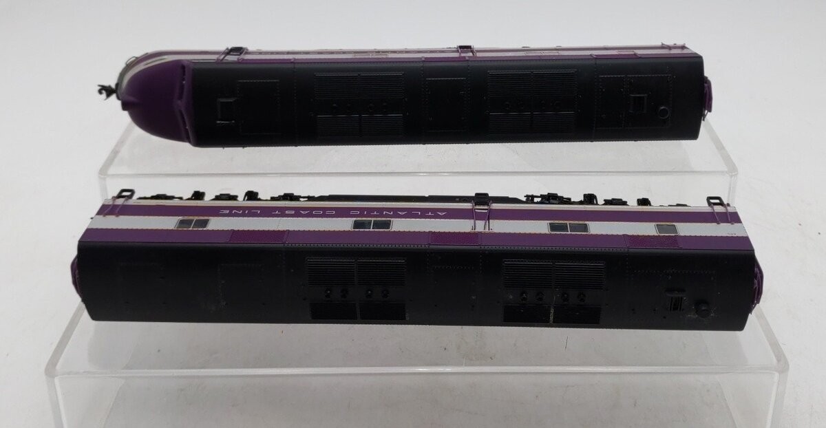 Life Like HO Scale Atlantic Coast Line Diesel Locomotive AB Set #504 EX