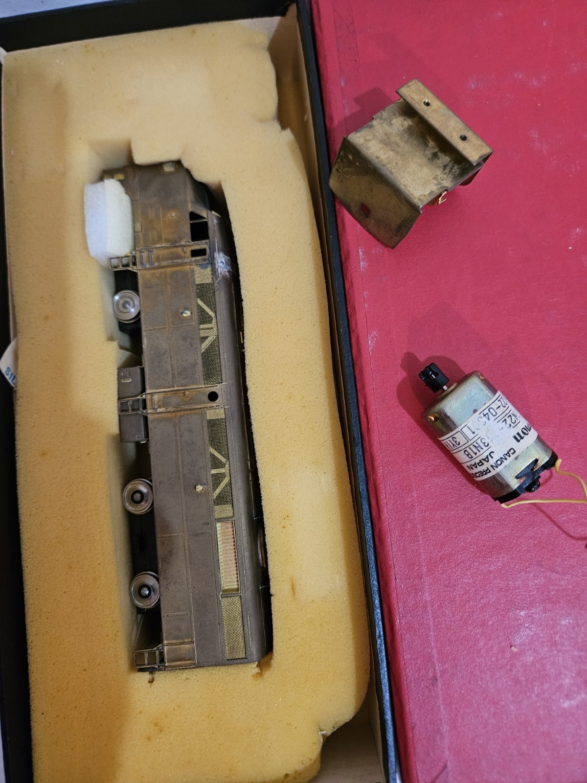QTY (2) Key Imports HO Scale ALCO FA-2- For Parts